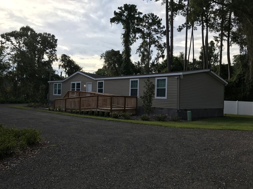 5950 NW 1st Pl, Gainesville, FL 32607